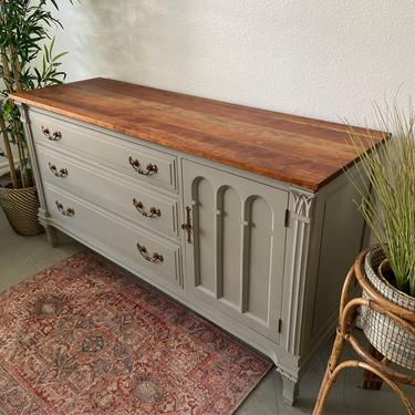 Vintage Dresser Credenza Buffet by Davis Cabinet Company *Local Pick Up Only 