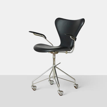 Arne Jacobsen Swivel Desk Chair Model #3217