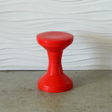 HA-18131 Red Plastic Stool