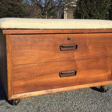 Mid Century Walnut Lane Cedar Lined Record Trunk chest 