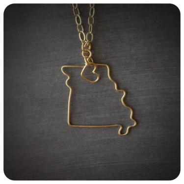Missouri Necklace - Missouri State Love Necklace - Home State Necklace - Personalized Gift- Missouri Pendant - State Pendant - State Charm 