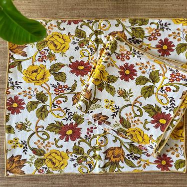 Vintage Napkins - Floral Autumn Color Napkins - Stitched Edges - Set of 6 - Gold, Rust, Orange &amp; Green - Vintage Thanksgiving Napkins 