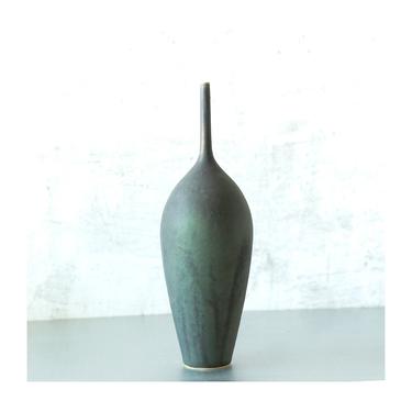 SHIPS NOW- unusual 10.5&quot; tall grey and emerald green teardrop bottle vase by paloma pottery 
