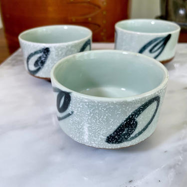 3 Vintage Green Tea Cups, Asian Chinoiserie Japanese Tea Cups - Modern, Ceramic, Abstract, Hand Painted, Snack Bowls, Small Pots 