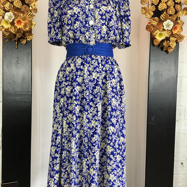 1980s blouson dress, blue floral dress, vintage 80s dress, full skirt dress, Leslie fay dress, medium large, blue and white, puff sleeves, 