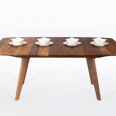 Expandable Dining Table in Solid Walnut With Two Leaves - Seats 4-8 &amp;quot;Bela&amp;quot; 