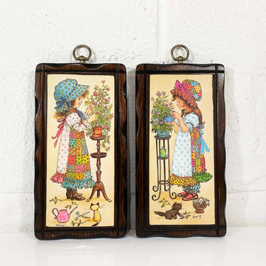 True Vintage Prints on Wood Set of Two Pair Kitchen Floral Cats Strawberry Shortcake Wall Hangings Kitsch Decor Nursery Kids Retro Roses 