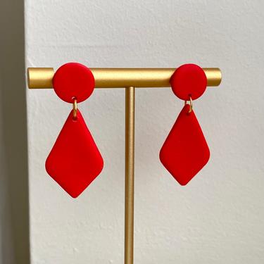 Elegant Red Teardrop Clay Earrings 