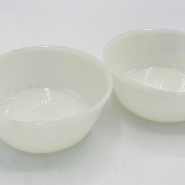 Vintage Milk glass Federal Glass Bowls Casserole / Soup Cereal Bowl Dishes - Set of two- 5&quot; - Oven proof 