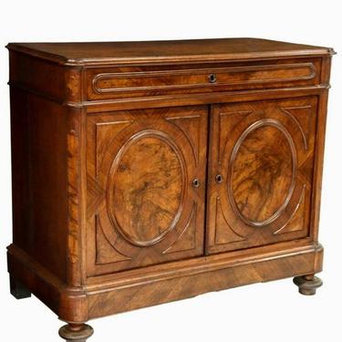 French Napoleon III Period Burled Walnut Chest Of Drawers Commode or Sideboard Server, 19th Century 