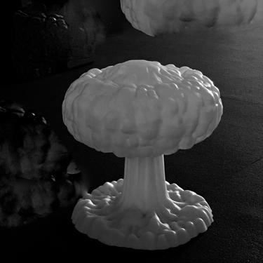 Large Vintage Mid Century Modern 2 piece Pop Art (Atomic Mushroom) Quality Plastic Lamp 