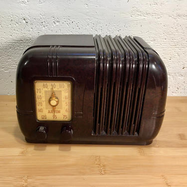 1946 Arvin AM Bakelite Radio, Rare Left Side Dial, Model 544 