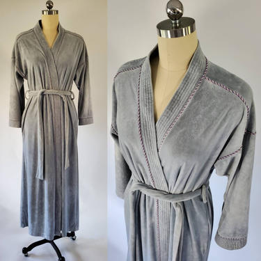 1980s Velour Robe by Vanity Fair 80s Sleepwear 80's Loungewear Women's Vintage Size Small/Medium 