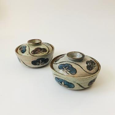 Pair of Vintage Japanese Stoneware Lidded Rice Bowls 