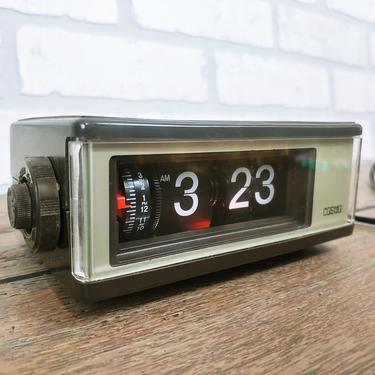 Cosmo Flip Alarm Clock Model F101 