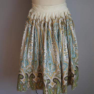 1950s Circle Skirt // Paisley Print // Small 