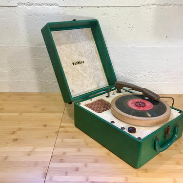 1954 Trav-Ler 3 Speed Record Player, Green Suitcase. Just Serviced, Nicely Playing 