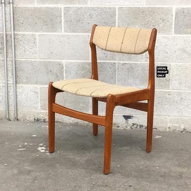 LOCAL PICKUP ONLY ———— Vintage Dining Chair 