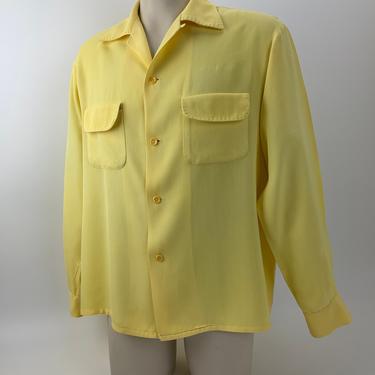 1940's Rayon Gabardine Shirt - Yellow Gabardine - PENNEY'S TOWNCRAFT - Flap Patch pockets - Loop Collar - Top Stitching - Men's Size Large 