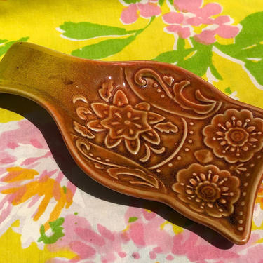 Vintage 70s Spoon Rest, Floral Pattern from Cracker Barrel, Bohemian Hippie Spoon Lay, Orange and Mustard Yellow Ombre 