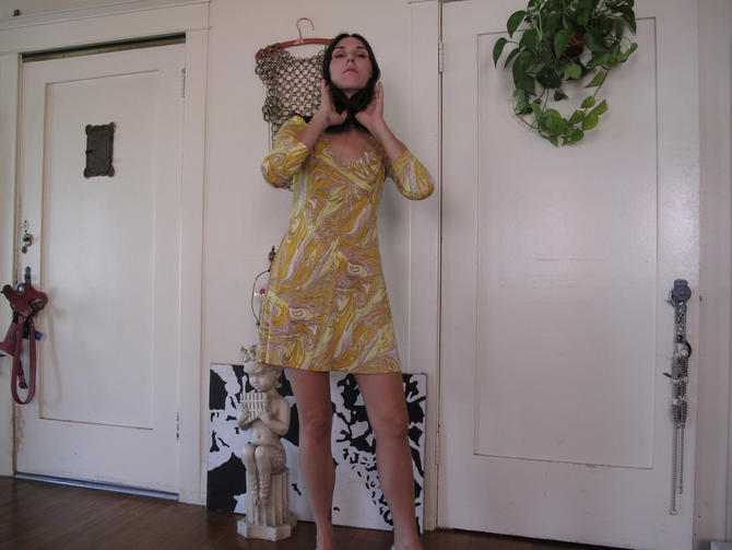1970's Swirl Abstract Pale Yellow Dress sz Sm 