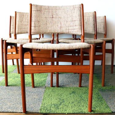 Set of 6 Tweed Danish Style Chairs