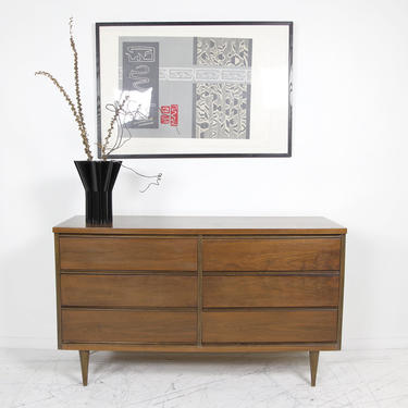 Vintage mcm 6 drawer dresser by Bassett furniture | Free delivery in NYC and Hudson 