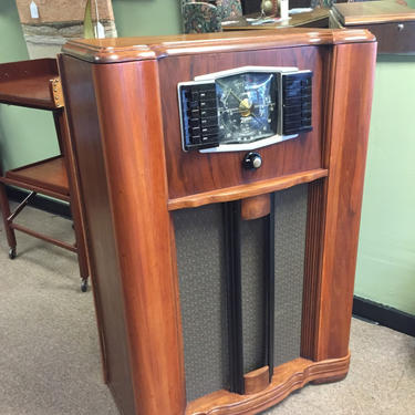 Repurposed vintage radio bar cabinet by AgentUpcycle