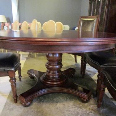 ROUND 60&#8243;  EXTENDING PEDESTAL  DINING TABLE
