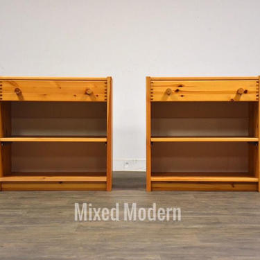 Idé Møbler Solid Pine Nightstands- a pair 