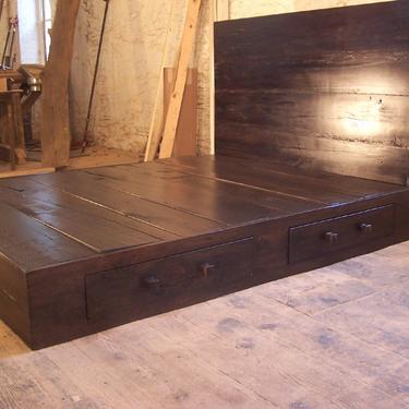 Reclaimed Modern Style Platform Bed with Headboard and 2 Drawers 