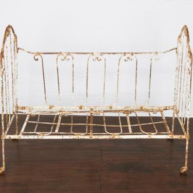 19th Century Country French Distressed White Wrought Iron Outdoor Daybed Bench 