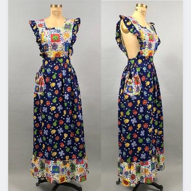 1970's Kitschy Maxi Dress with Flutter Sleeves 