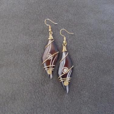 Carved batik print bone dangle earrings, horn earrings, Afrocentric earrings, African jewelry, brass, bold statement earrings, wire wrap 