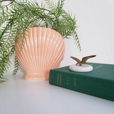 Vintage Pink Shell Vase / Art Deco Shell Vase Made in Japan / Scallop Shell Flower Vase / Pink Decorative Vase / Fan Shaped Ceramic Planter 
