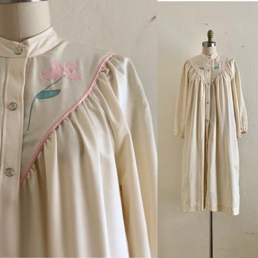 vintage 60's cream embroidered night gown // models coat robe 