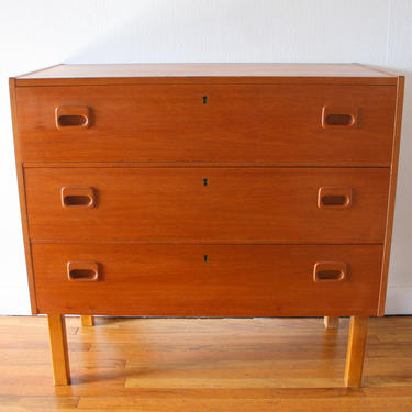 Mid Century Modern Danish Bachelor Chest Dresser &amp; Cabinet