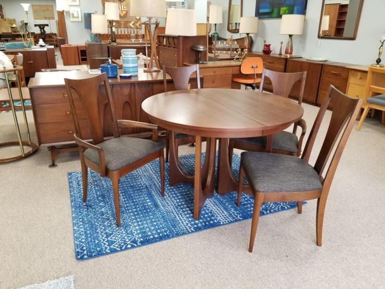                   Midcentury Modern Dining Table and Chairs
