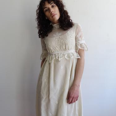 Vintage 60s White Lace Dress/ 1960s Ivory Crochet Short Sleeve Mock Neck Gown/ Wedding Bridal/ Small 