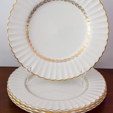 Set of 4 J&amp;G Meakin Classic White Garland Gold Dinner Plates 