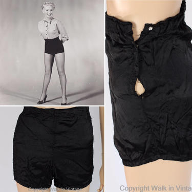 PINUP Vintage 1940s High Waist Shorts Black Satin Sexy Betty Grable Cut Out Size XS 