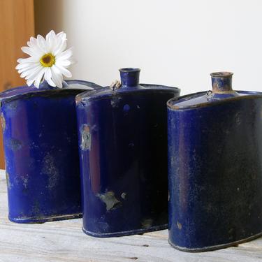 Vintage cobalt blue enamel military canteen flask / WW1 WW2 drinking canteen /Indian Army water bottle / enamel flask / rustic decor 