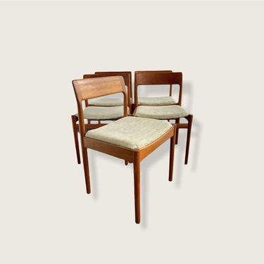 Free and Insured Shipping Within US - Set of 5 Danish Modern Mid Century Chairs in style of JL Moller 