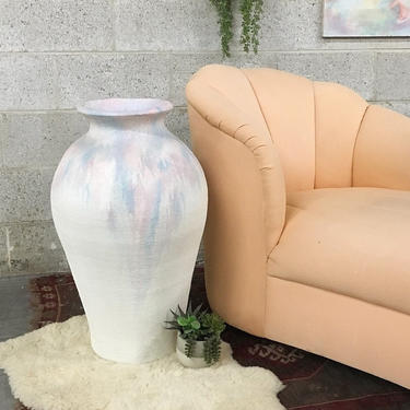 LOCAL PICKUP ONLY ———— Vintage Vase 