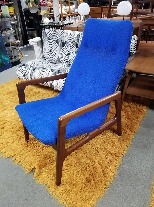                   Mid-Century Modern arm chair by Adrian Pearsall