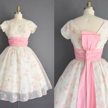 vintage 1950s dress - Gorgeous pink white flocked floral sweeping full skirt bridesmaid cupcake party dress - Size Small Medium - 50s dress 