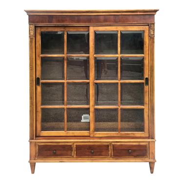 Ethan Allen Townhouse Collection Sliding Door Display Cabinet / Bookcase 