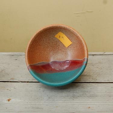Walt Glass (1943-2016) Studio Pottery Large 4 cup Soup, Cereal, Sm. Mixing Bowl ~Texas Sunset w 3 Color, Drip Glaze, Teal, Magenta &amp; Sand #4 