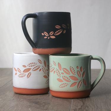 Tea Leaves Plant Mug - Farmhouse style sgraffito pottery 