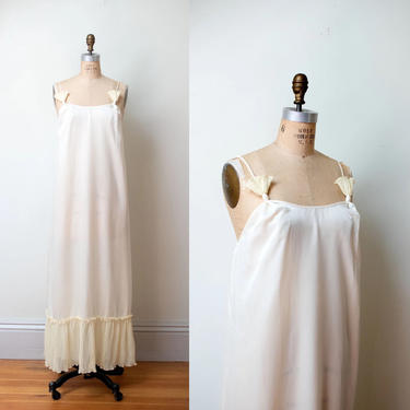 Vintage 1980s Cream Nightgown | Mary Mcfadden 